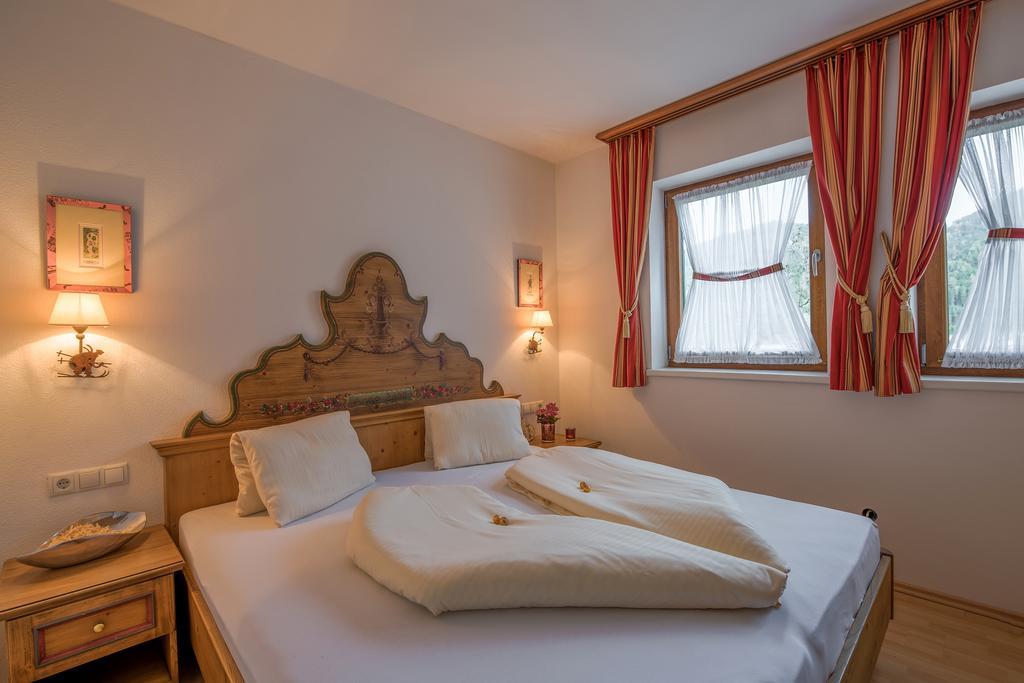 Feriendorf Oberhof Flachau Room photo